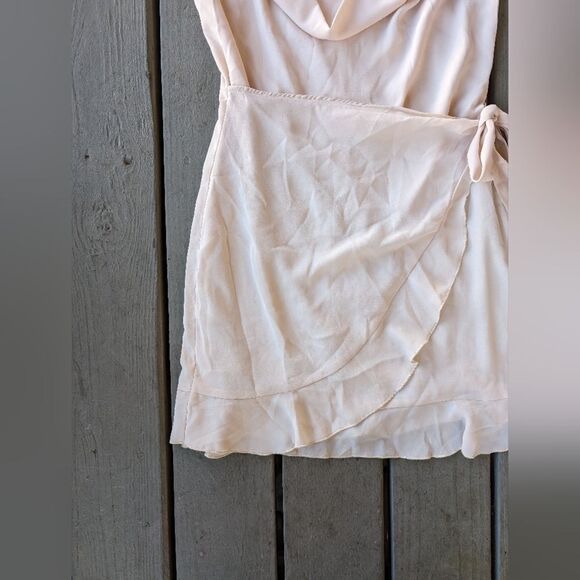 Lucy In the Sky Ivory Positano Mini Dress Size L, Girly Party Cowl Neck, Chiffon - Picture 6 of 9